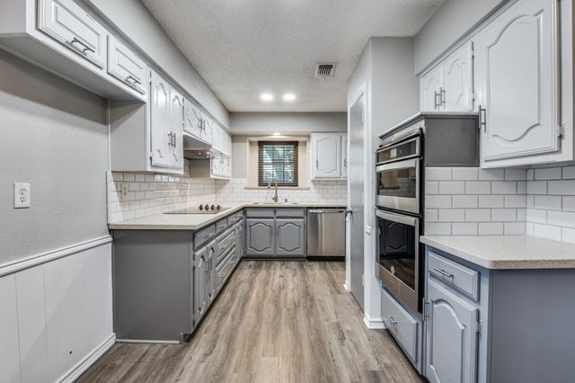 322 Cardinal Creek Drive, Duncanville, TX 75137