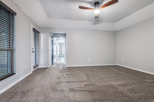 322 Cardinal Creek Drive, Duncanville, TX 75137