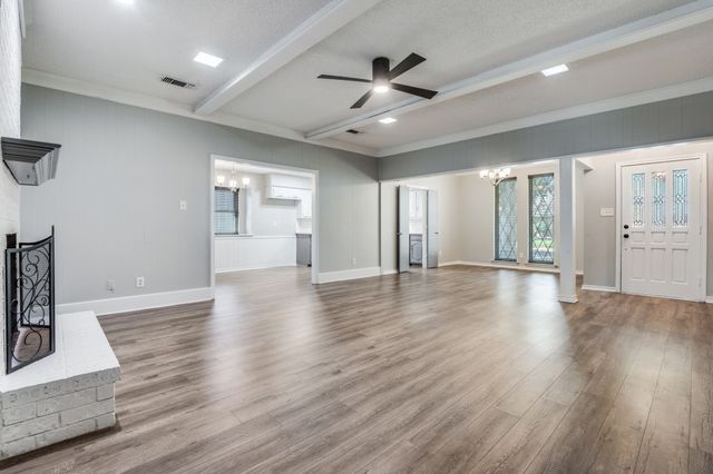 322 Cardinal Creek Drive, Duncanville, TX 75137