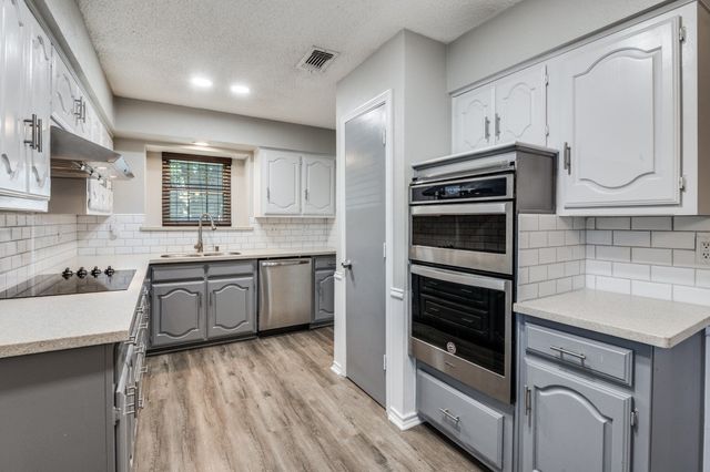 322 Cardinal Creek Drive, Duncanville, TX 75137