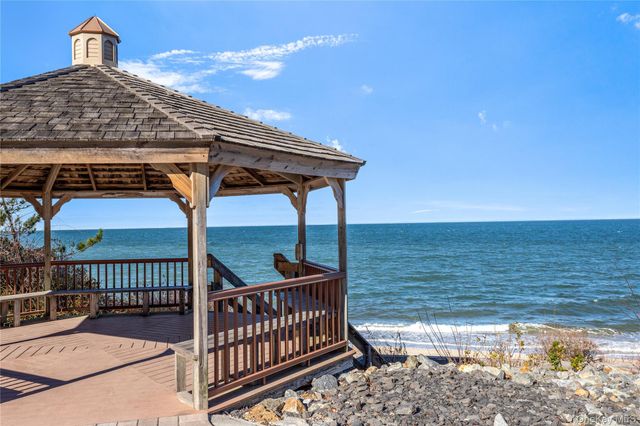 8 Hill Drive, Riverhead, NY 11901