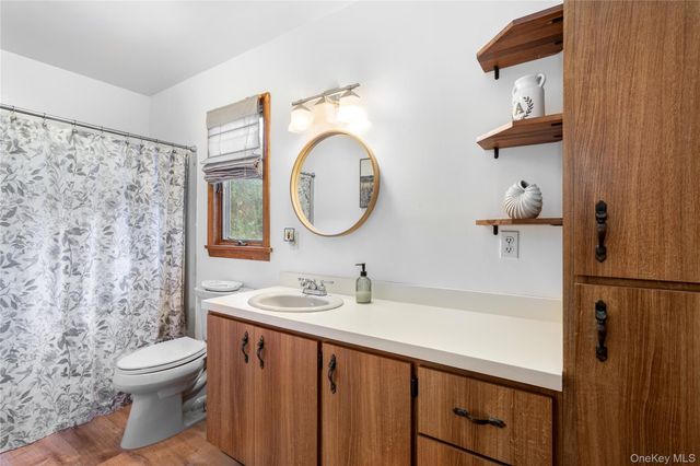 8 Hill Drive, Riverhead, NY 11901