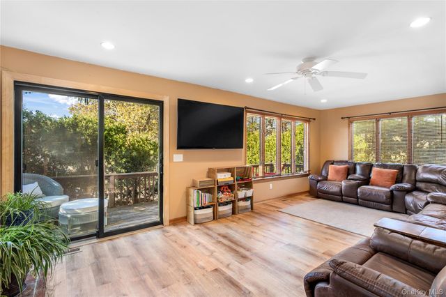 8 Hill Drive, Riverhead, NY 11901