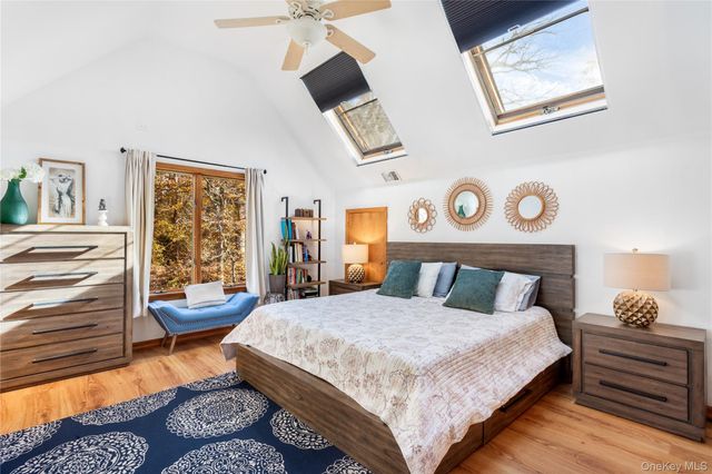 8 Hill Drive, Riverhead, NY 11901