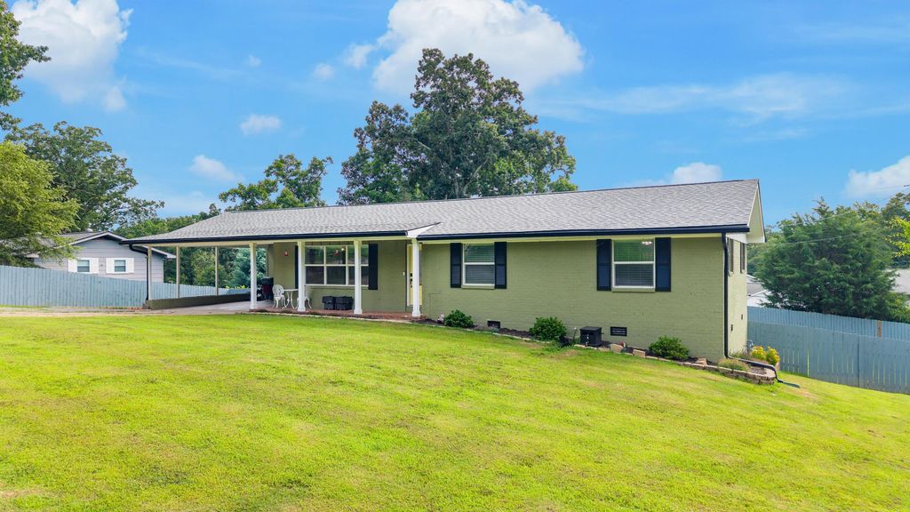 1303 Tabitha Drive, Hixson, TN 37343