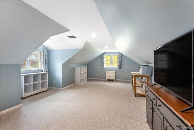 56 Lagoon Court W, South Jamesport, NY 11901