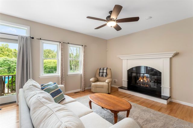 56 Lagoon Court W, South Jamesport, NY 11901