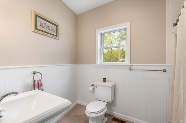 56 Lagoon Court W, South Jamesport, NY 11901