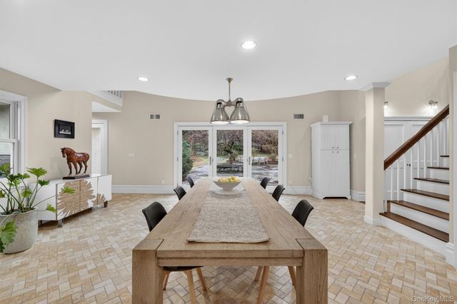 6 W Sunnyside Lane, Irvington, NY 10533