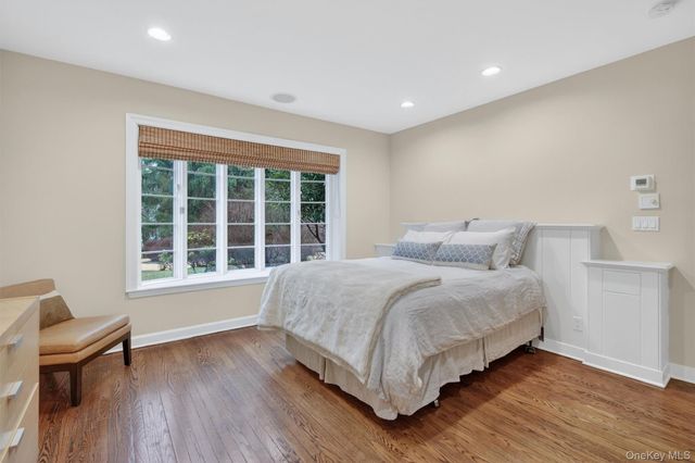 6 W Sunnyside Lane, Irvington, NY 10533