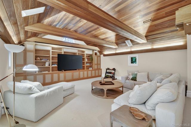 6 W Sunnyside Lane, Irvington, NY 10533