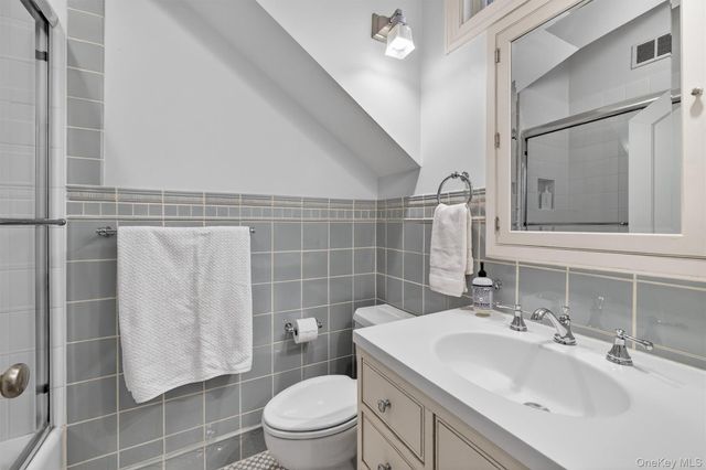 6 W Sunnyside Lane, Irvington, NY 10533