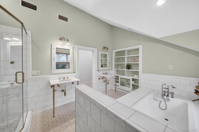 6 W Sunnyside Lane, Irvington, NY 10533