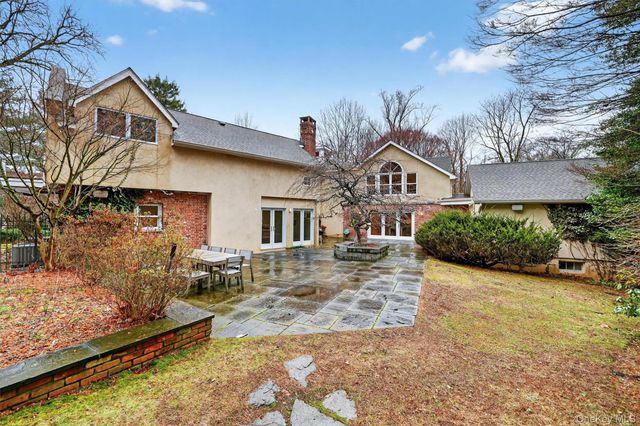 6 W Sunnyside Lane, Irvington, NY 10533