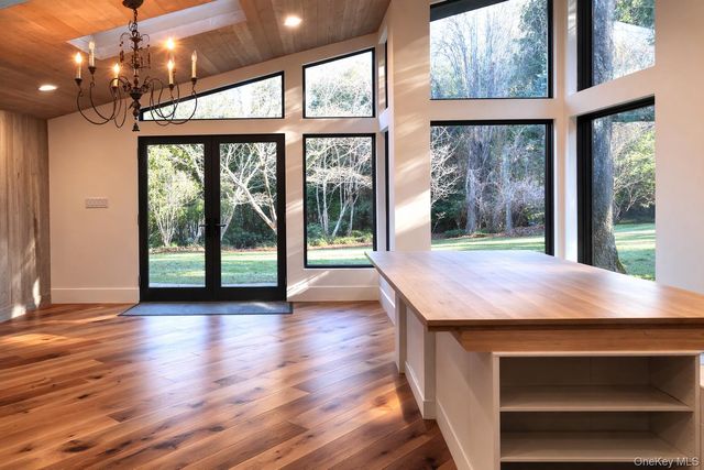 6 W Sunnyside Lane, Irvington, NY 10533