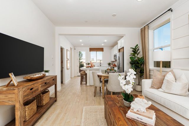 1492 Vintage Lane, Clovis, CA 93619