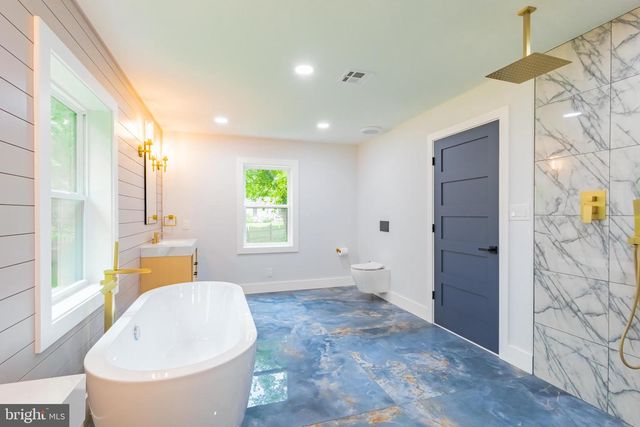 11 STOOPVILLE RD, Newtown, PA 18940