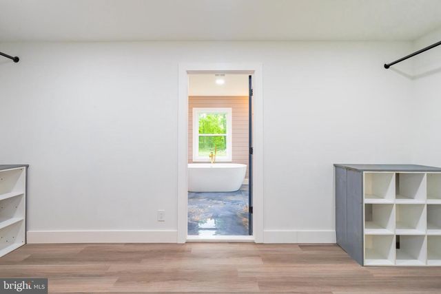 11 STOOPVILLE RD, Newtown, PA 18940