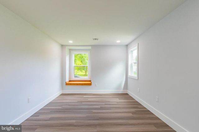 11 STOOPVILLE RD, Newtown, PA 18940