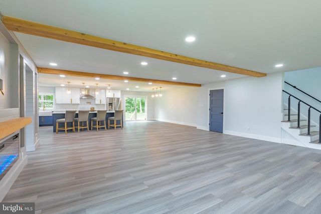 11 STOOPVILLE RD, Newtown, PA 18940