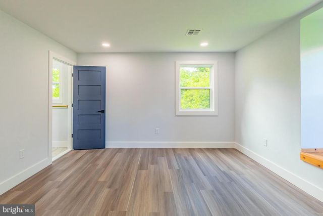 11 STOOPVILLE RD, Newtown, PA 18940