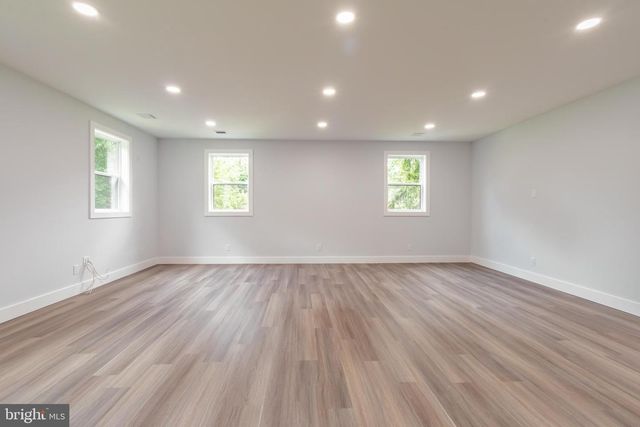 11 STOOPVILLE RD, Newtown, PA 18940