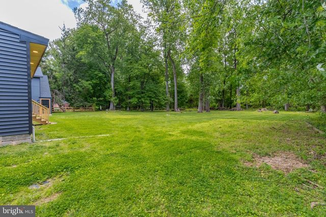 11 STOOPVILLE RD, Newtown, PA 18940