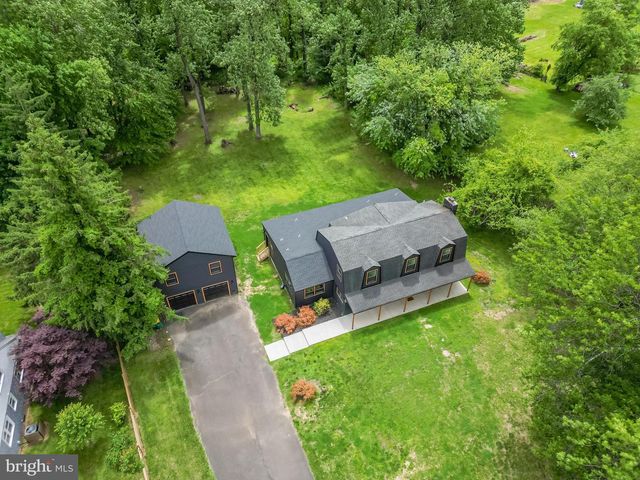 11 STOOPVILLE RD, Newtown, PA 18940