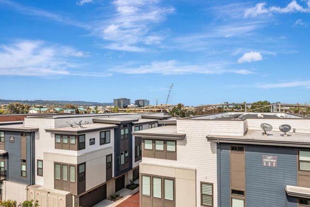 220 Waters Park Circle 201, San Mateo, CA 94403