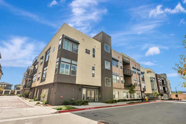 220 Waters Park Circle 201, San Mateo, CA 94403