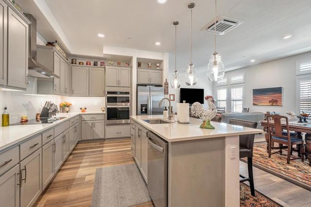 220 Waters Park Circle 201, San Mateo, CA 94403