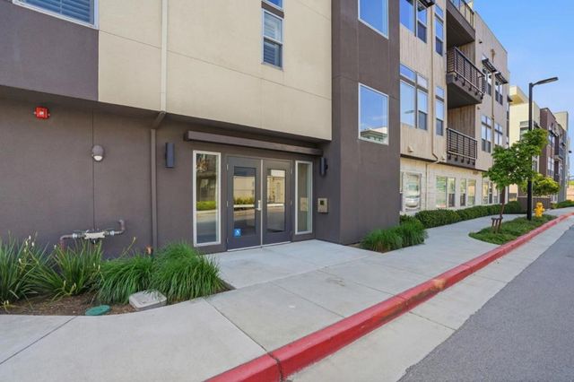 220 Waters Park Circle 201, San Mateo, CA 94403