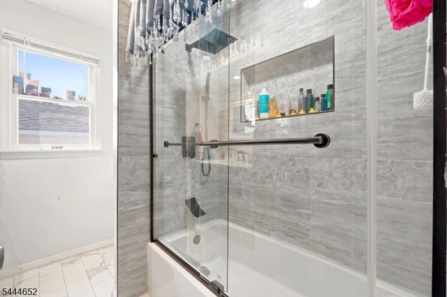 28 Brookhill Ter, Clifton City, NJ 07013