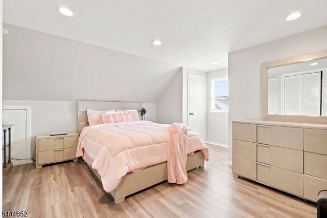 28 Brookhill Ter, Clifton City, NJ 07013