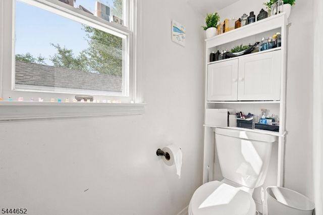 28 Brookhill Ter, Clifton City, NJ 07013