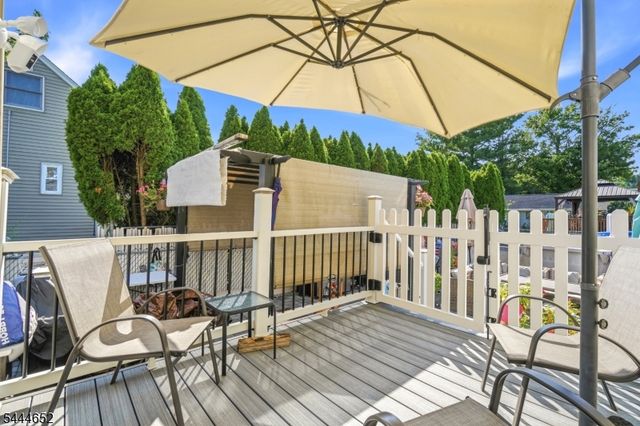 28 Brookhill Ter, Clifton City, NJ 07013