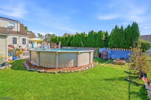 28 Brookhill Ter, Clifton City, NJ 07013