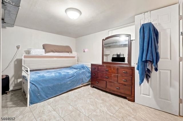 28 Brookhill Ter, Clifton City, NJ 07013
