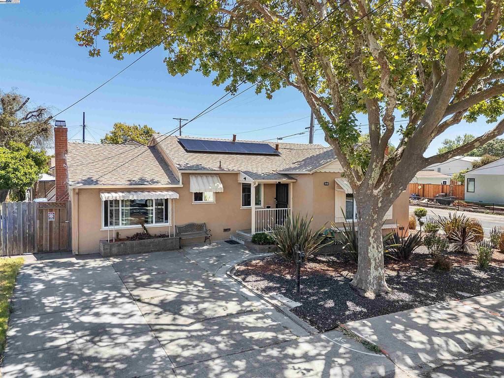 15106 Edgemoor St, San Leandro, CA 94579