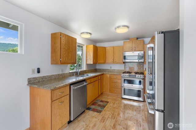 38505 SE 86th Place, Snoqualmie, WA 98065