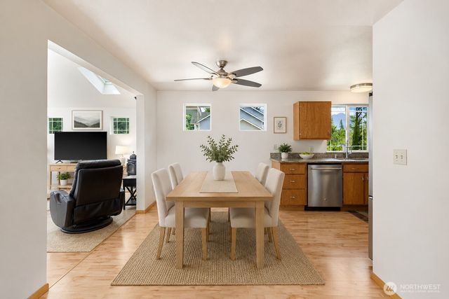 38505 SE 86th Place, Snoqualmie, WA 98065
