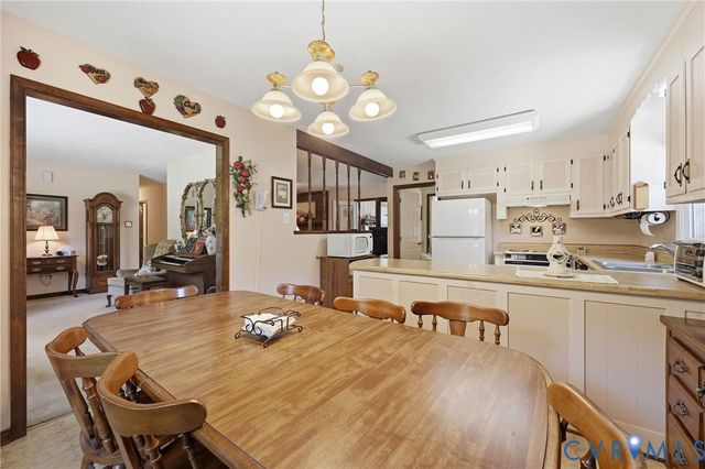 10111 Tunstall Rd, New Kent, VA 23124