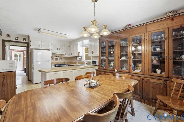 10111 Tunstall Rd, New Kent, VA 23124