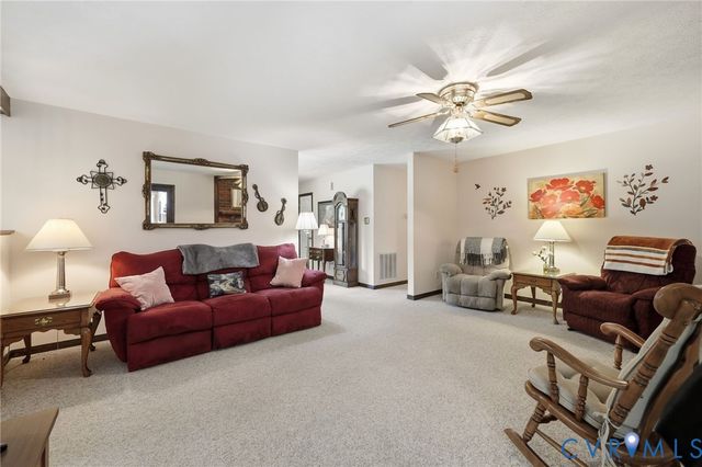 10111 Tunstall Rd, New Kent, VA 23124