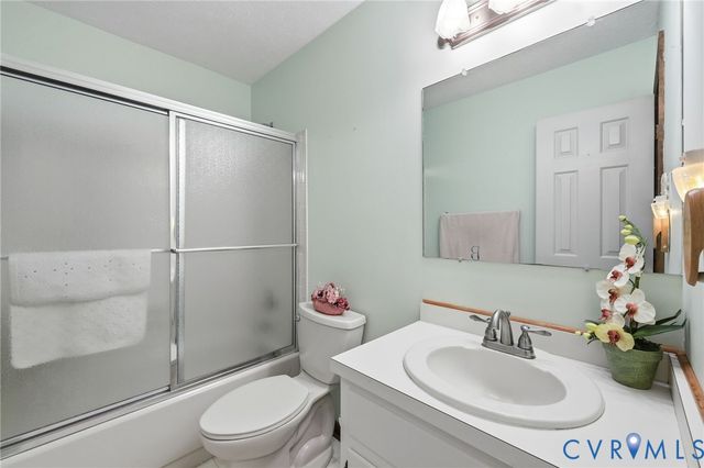 10111 Tunstall Rd, New Kent, VA 23124