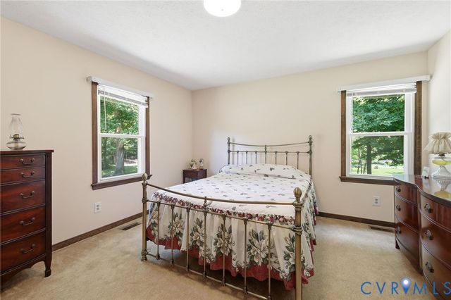 10111 Tunstall Rd, New Kent, VA 23124