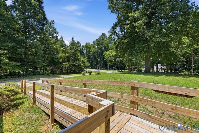 10111 Tunstall Rd, New Kent, VA 23124