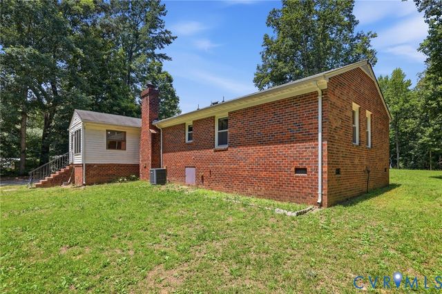10111 Tunstall Rd, New Kent, VA 23124