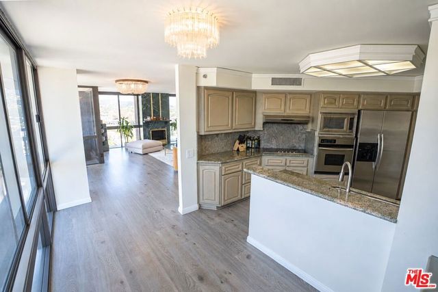 222 Monterey Road 1306, Glendale, CA 91206