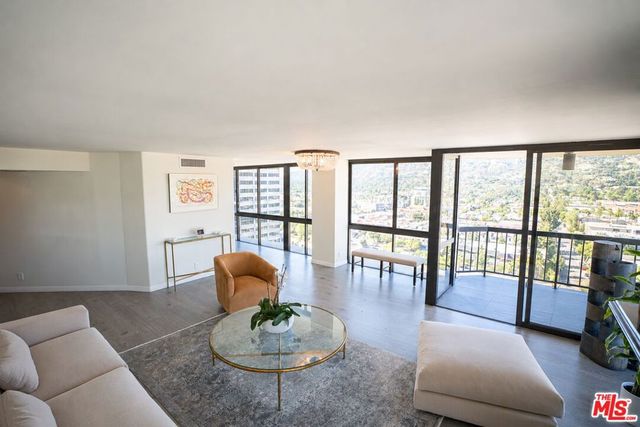 222 Monterey Road 1306, Glendale, CA 91206